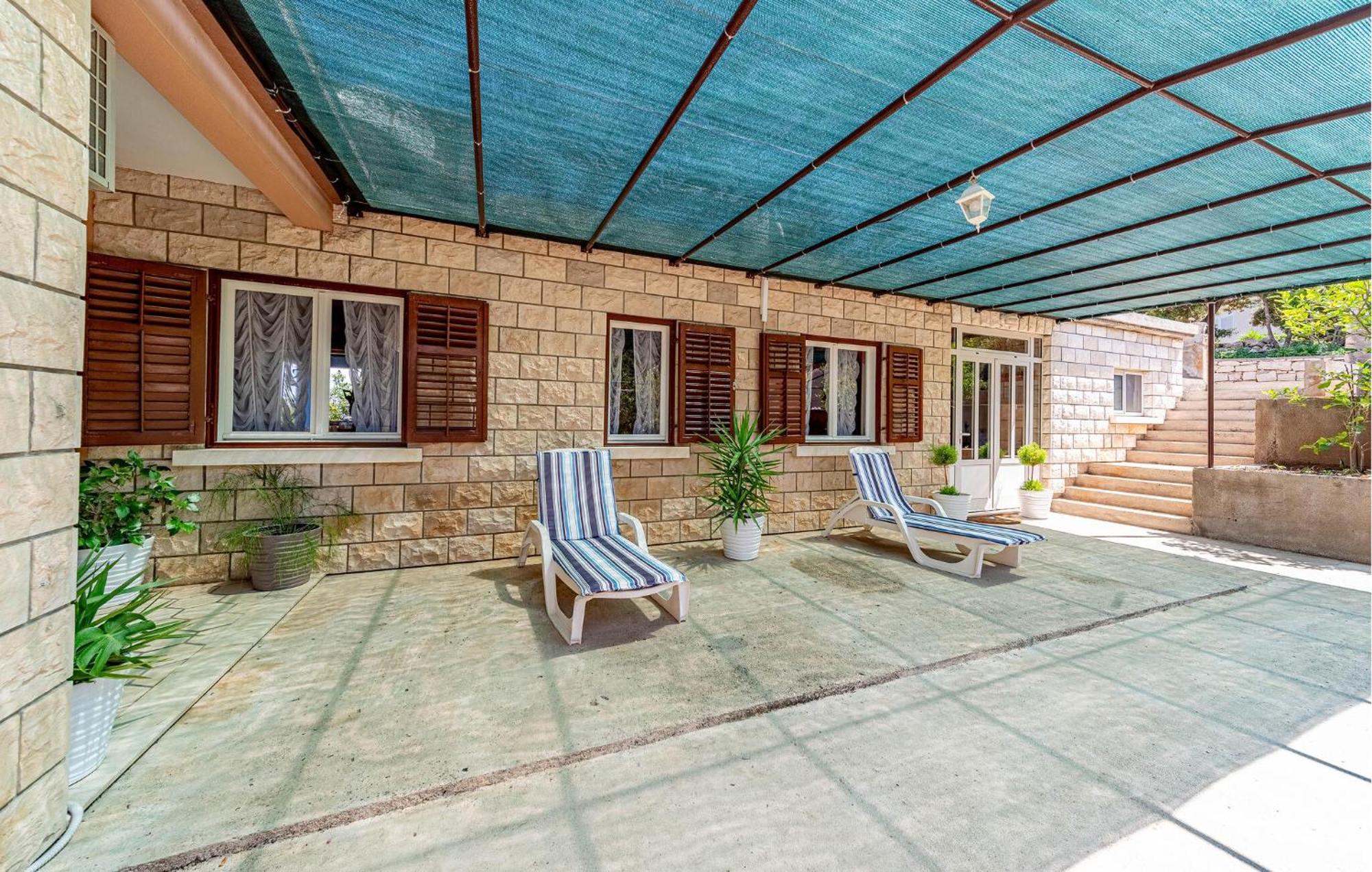 Beautiful Home In Prigradica With Jacuzzi Exterior photo