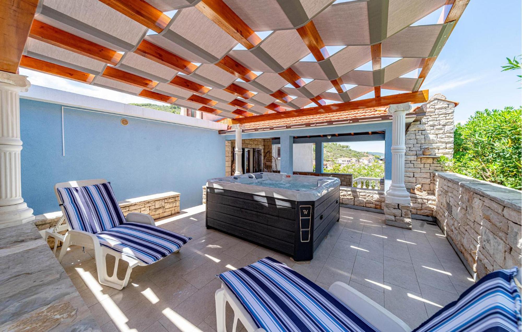 Beautiful Home In Prigradica With Jacuzzi Exterior photo